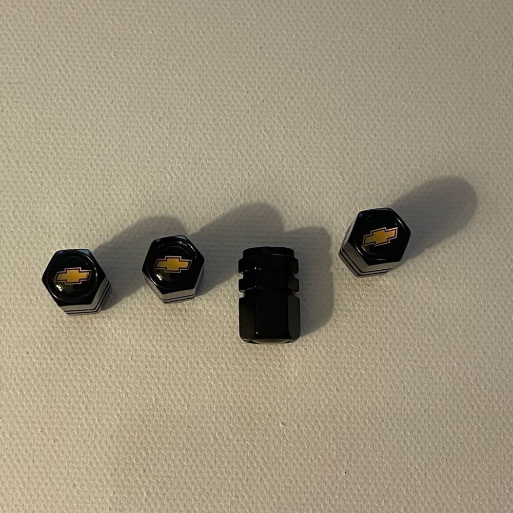 Chevrolet Valve Stem Caps in Black Set of 4 NWT